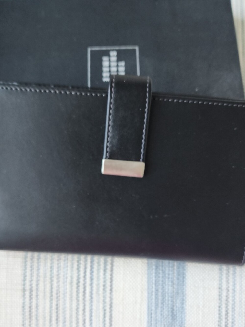 Unisex Leather Envelope Wallet NWOT, By Sharper Image. Giftable